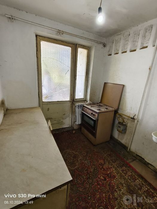 Срочно продаётся 2-ком-я кв 4-этаже 4-этажного дома  Фрунзе атлас