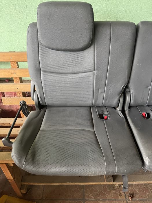 Третий ряд сидений prado 120