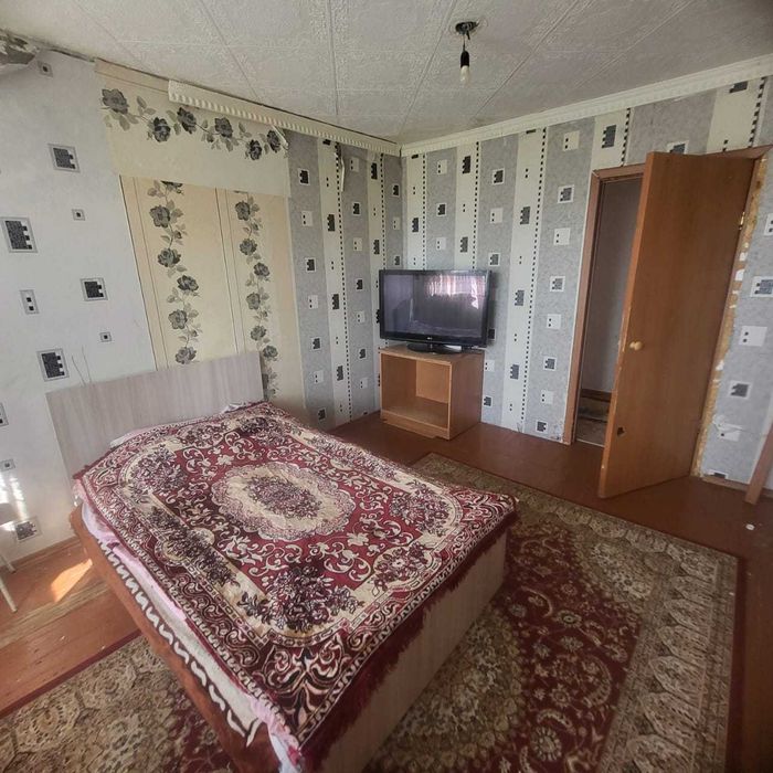 Продам 3 комнатную 4 микрорайон