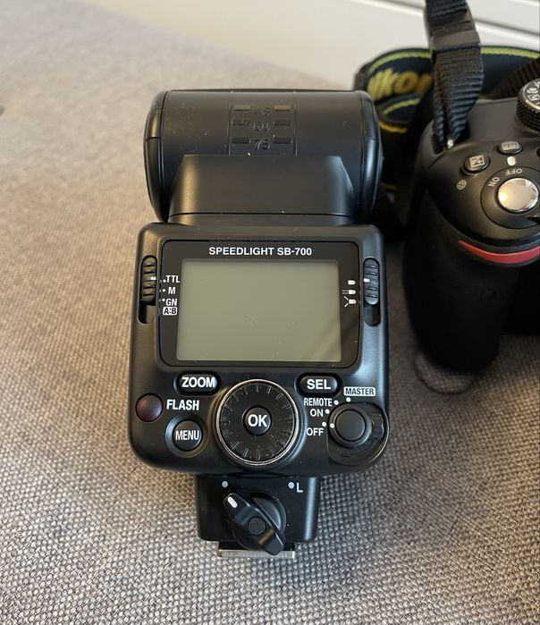 Blitz Nikon SB-700 Speedlight