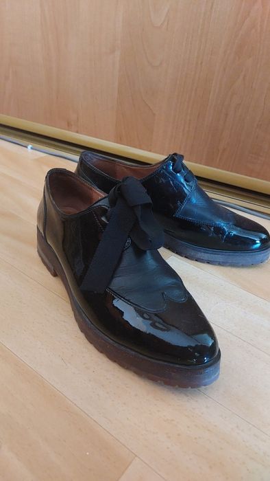 Продам женскую обувь