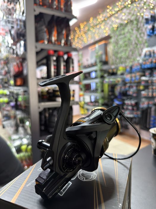 Mulineta Pro FL Feeder Strategist Distance 8000