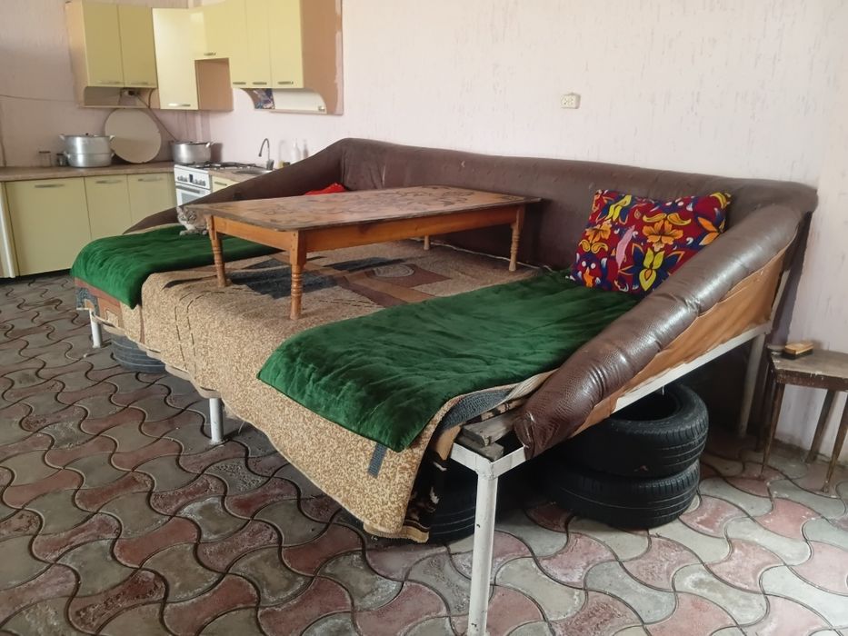 Продаётся топчан