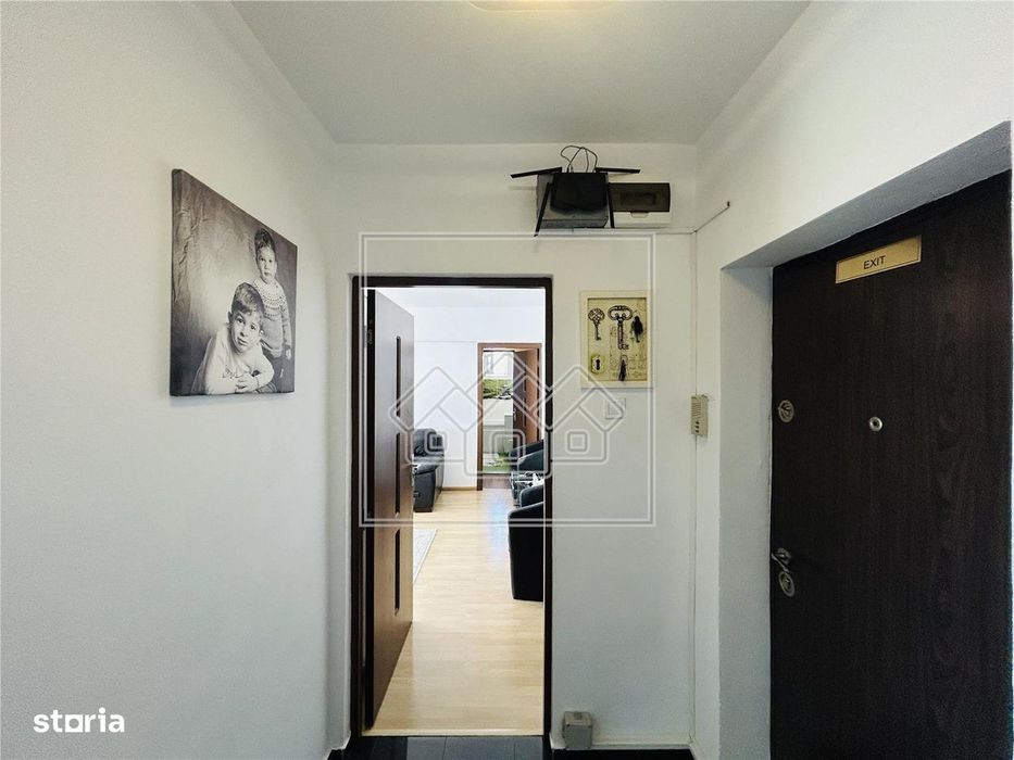 Ap cu 3 camere, 2 bai, etaj 47 - Zona Turnisor