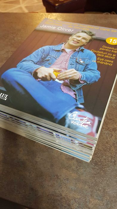 Carte de bucate Jamie Oliver