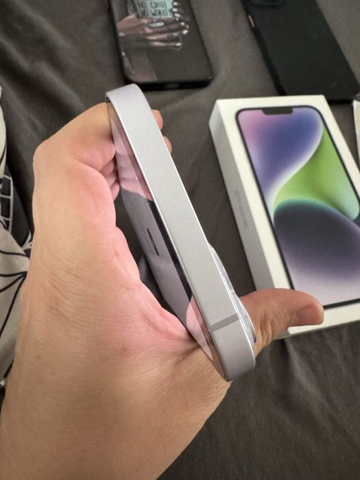 Vând Iphone 14 plus 256 gb impecabil