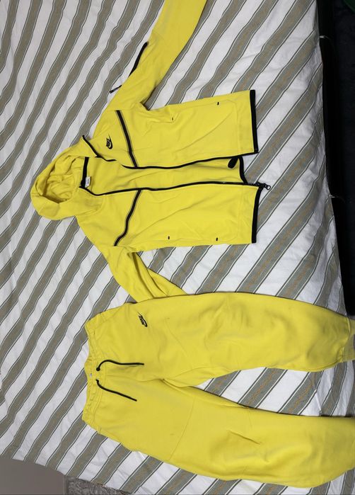 Nike tech fleece