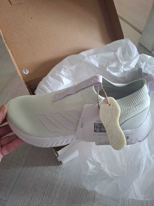 Кросовки женские