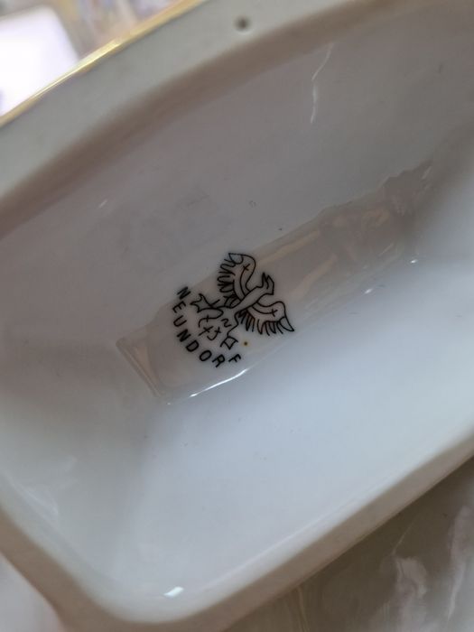 Рядка голяма антикварна порцеланова фигура статуетка- NEUNDORF