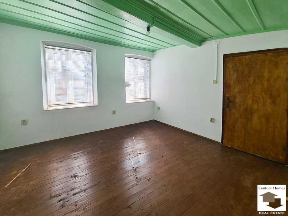 Продава се Къща в Велико Търново, Център - 230 кв.м за 1283 €/кв.м - Снимка #13