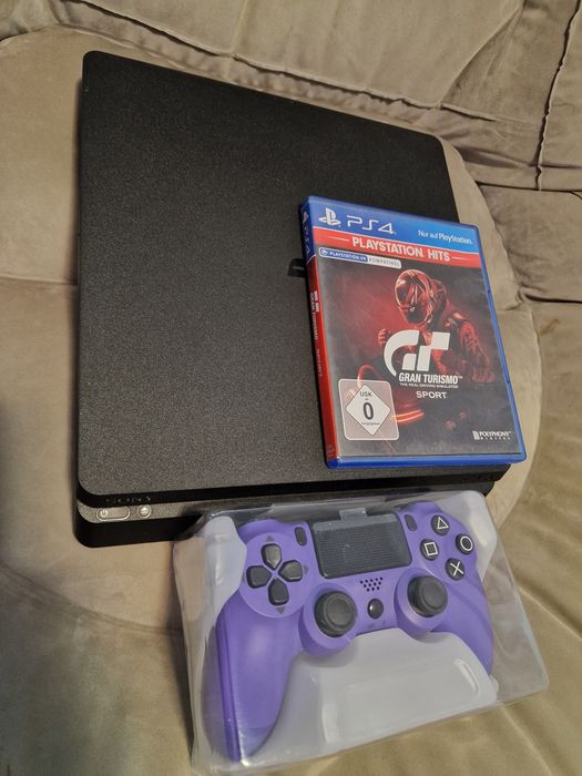 PlayStation 4 slim
