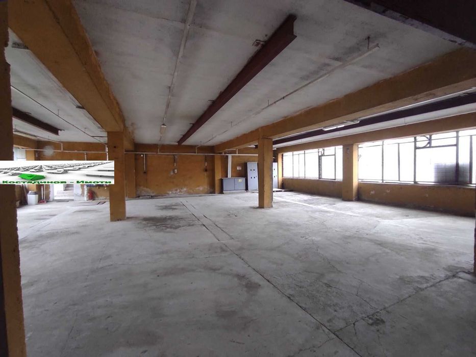 Продава се Промишлена сграда в Ихтиман - 5930 кв.м за 95 €/кв.м - Снимка #9