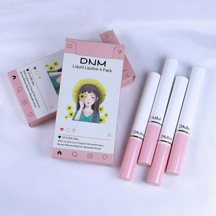 Комплект от 4 броя МАТОВИ ЧЕРВИЛА за устни с водоустойчива структура