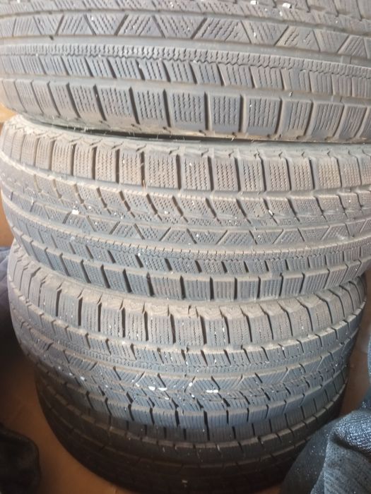 Продам зимние шины 15R