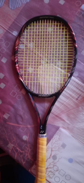 Продавам  Тенис ракета  във добро състояниеYonex VCORE Duel G 97 Alpha
