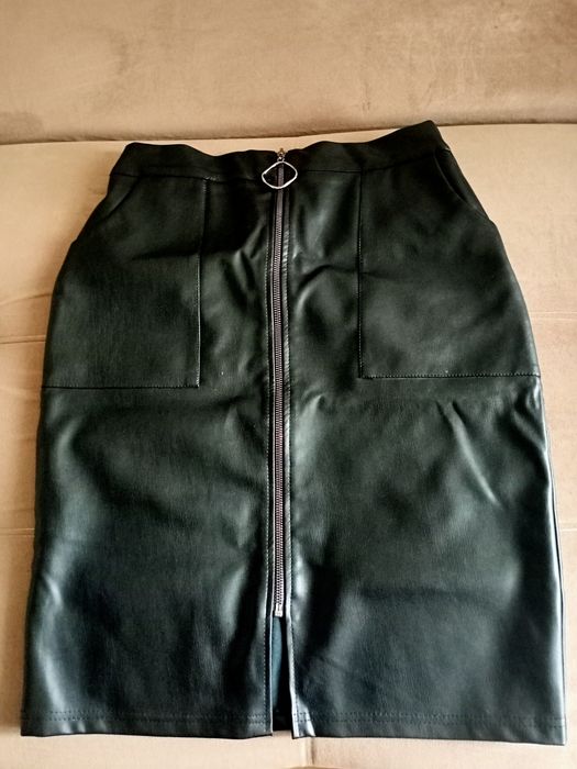 Продам женские вещи.