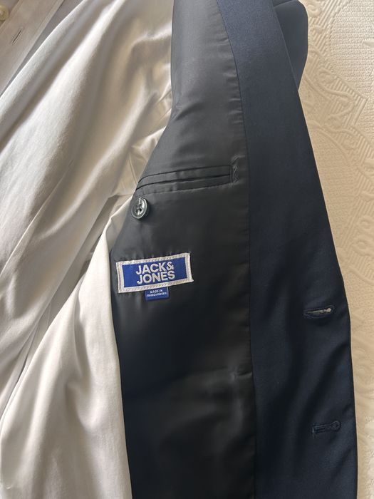 Официален костюм размер 164/14 год