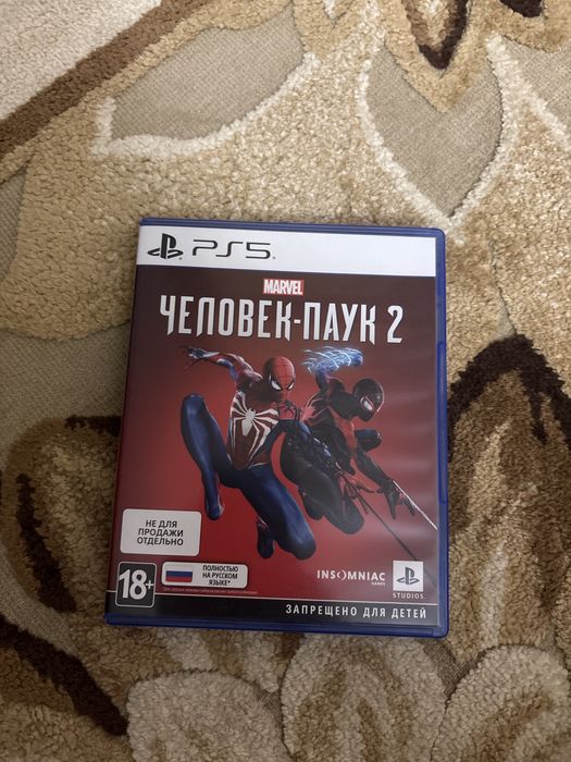 PS 5 в комплекте 3 диска и два геймпада