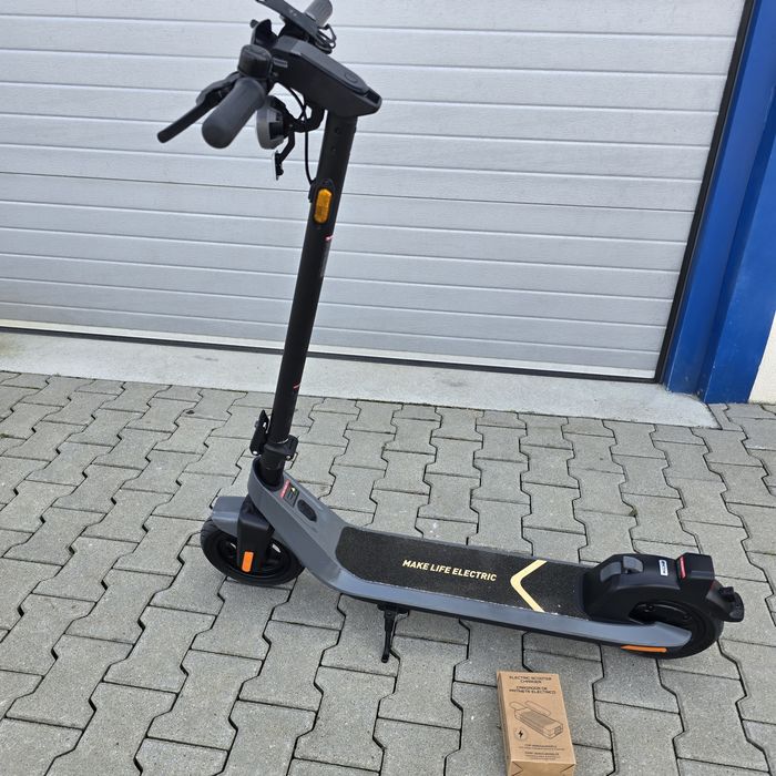 NIU KQI2 Pro Scooter  /Trotinetă  Electrică cu Viteza Maximă de 25km/h și Autonomie Maximă de 40km