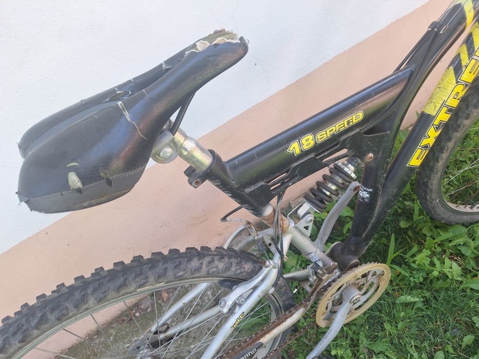 Bicicleta extreme suspensi fata spate lipsa o pedala în rest totul bine