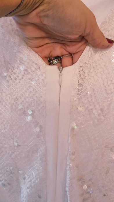 Rochie de mireasa sirena, cu paiete delicate