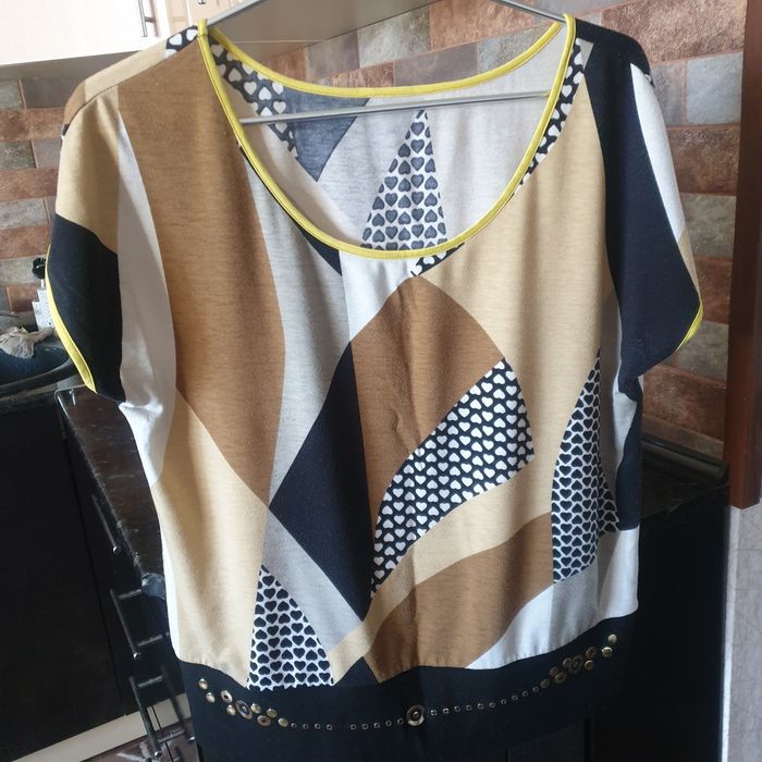 Продам платья,кофты 50 - 52 р-р.