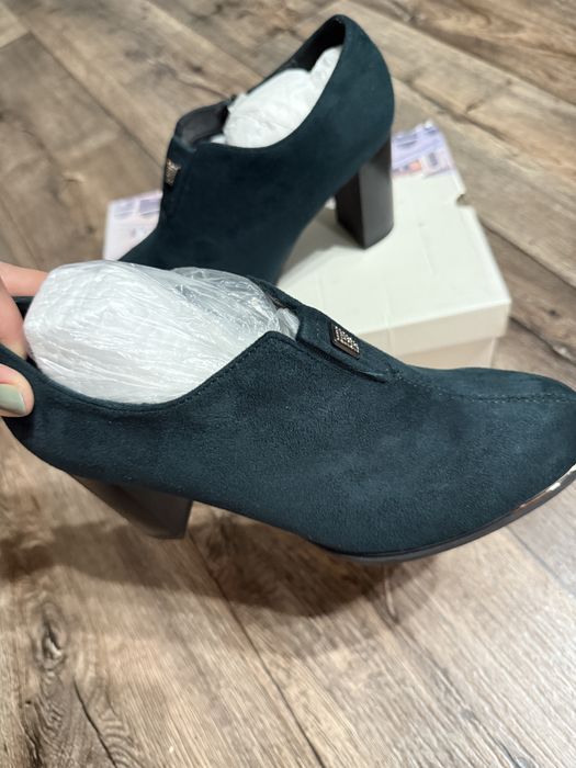 Полусапожки новые 40р