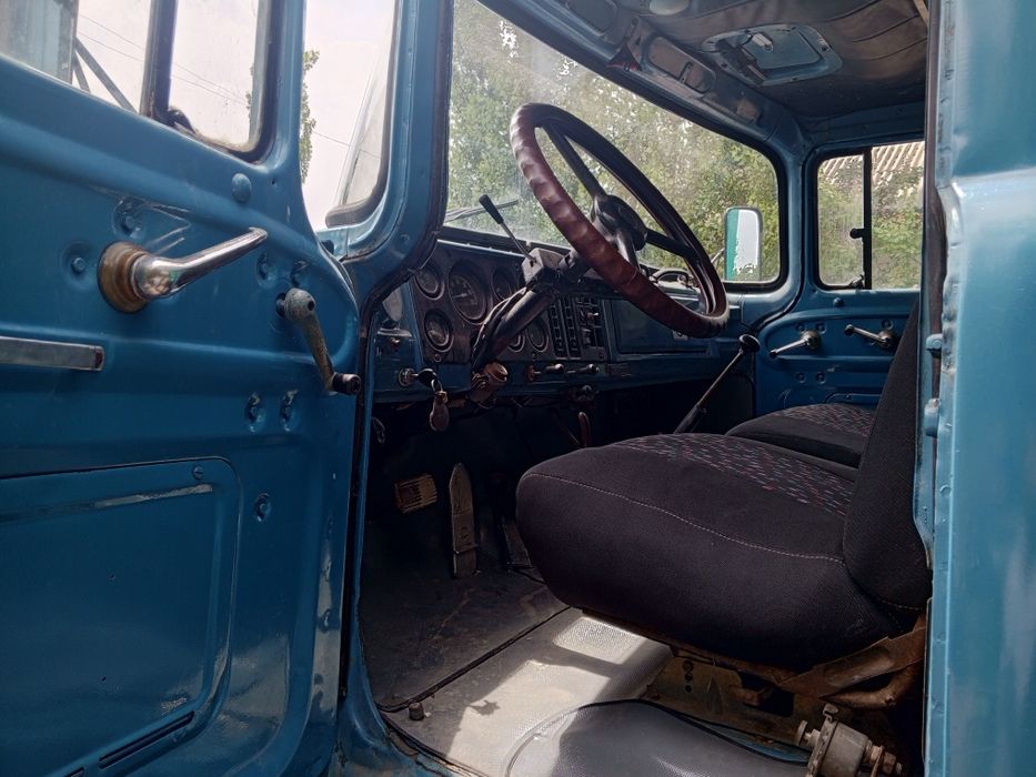 Zil 130 srochni sotiladi