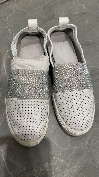 Кеды белые со стразами