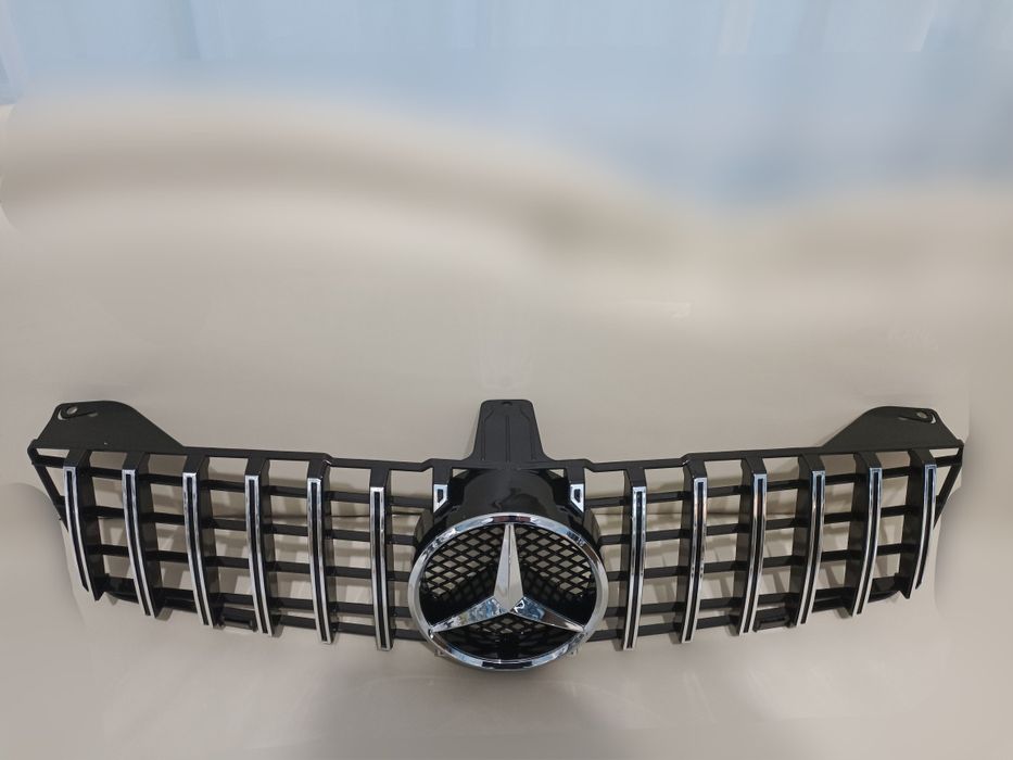 решетка радиатора Мерседес CLS W219 рестайлинг