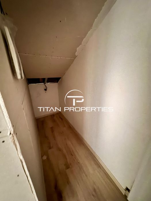 Етаж от къща за продажба в Център