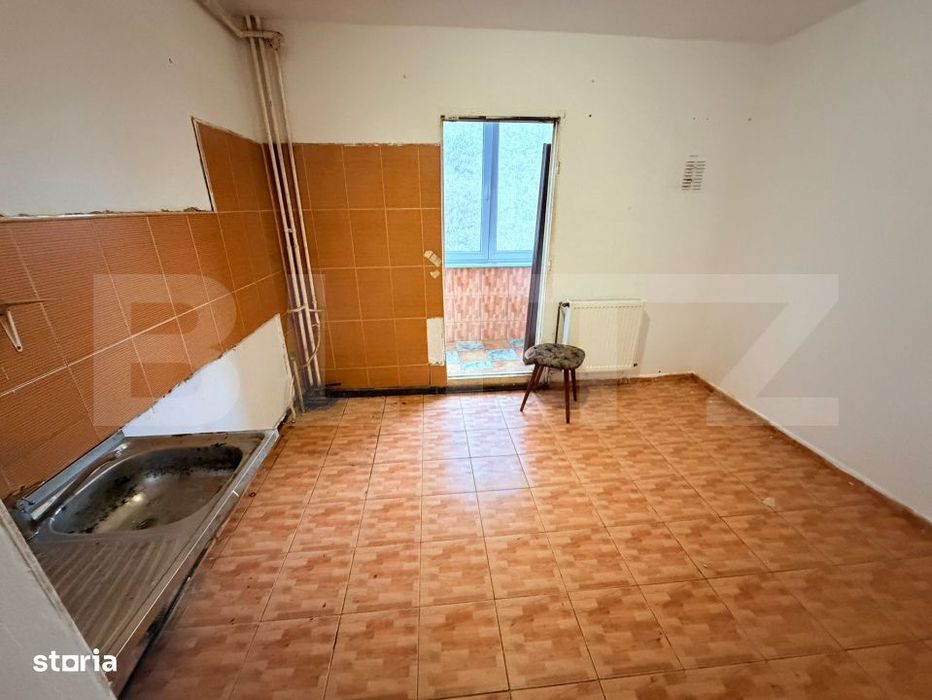 Apartament 2 camere decomandat, 65 mp, etaj 2/4, zona Tractorul — fotografia 2