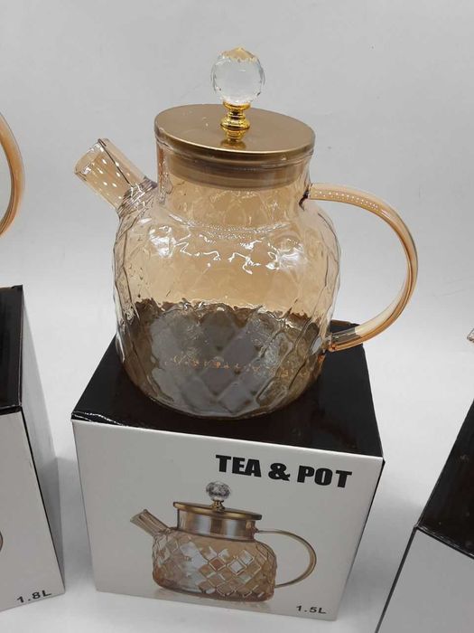 стеклянный чайник разных размеров