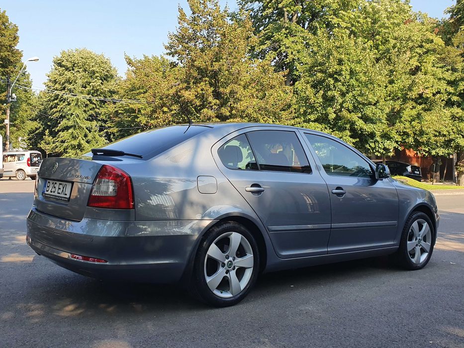 SKODA Octavia 2012 — imagine 2