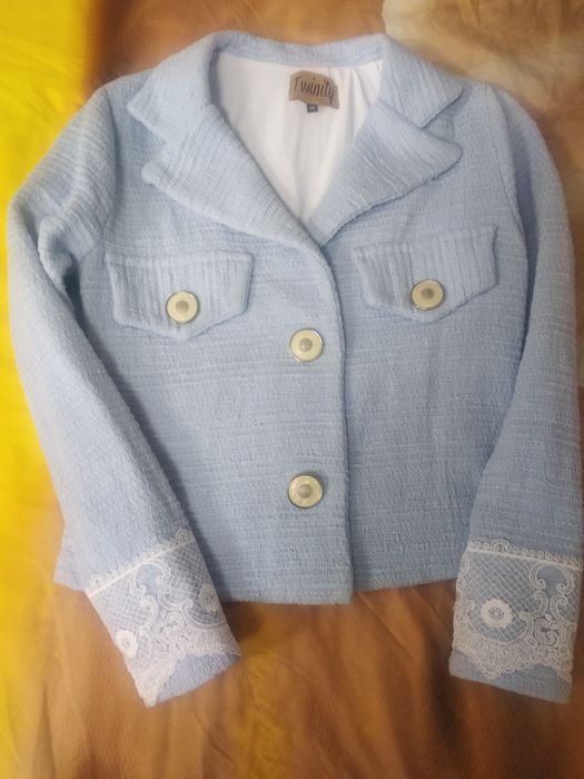 Блейзър                   .