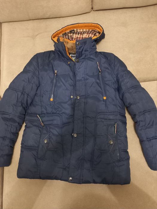 Теплая зимнаяя куртка