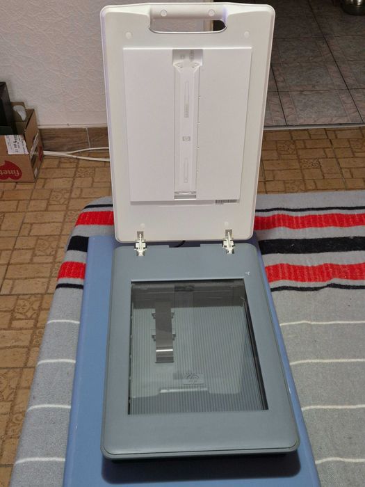 Scanner foto de înaltă definiție HP Scanjet G4010. Impecabil.