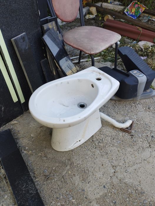 Биде в хорошем состоянии