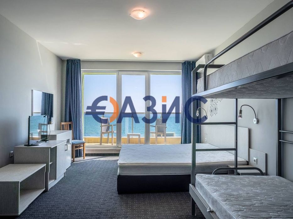 Продава се Едностаен апартамент в Несебър - 56 кв.м за 1117 €/кв.м - Снимка #2