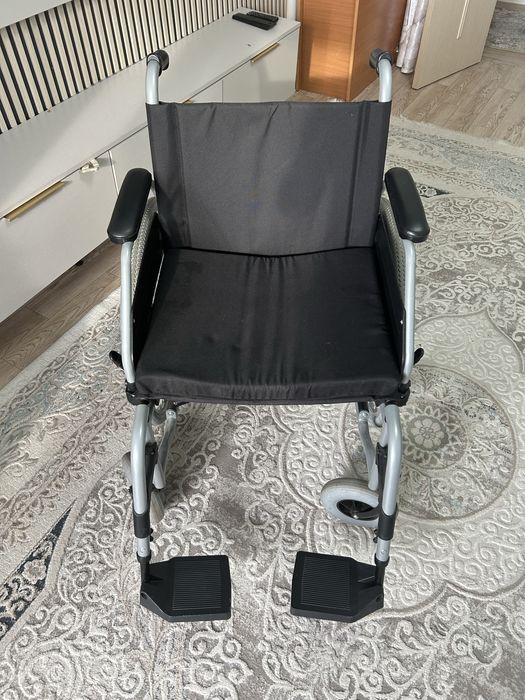 Инвалидная коляска