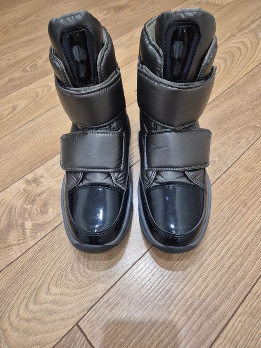 Продам сапоги « JOG DOG»