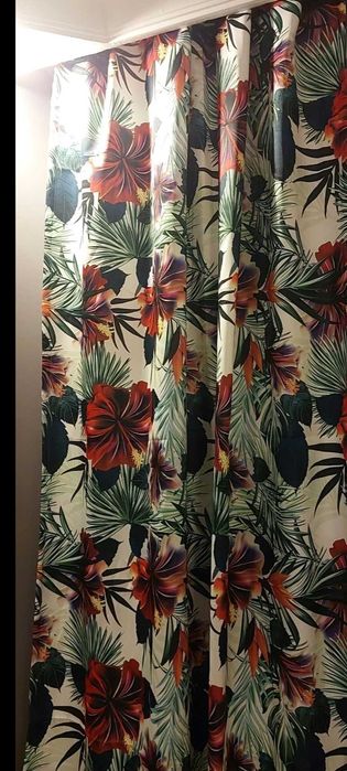 Блекаут завеси с флорални мотиви