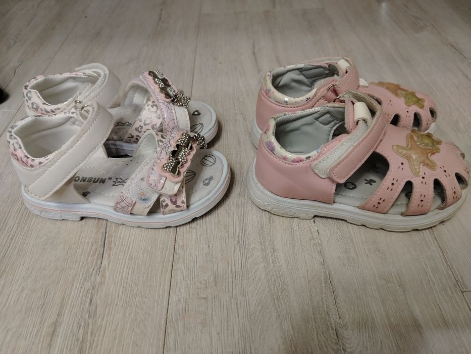 Продам сандалики для девочки