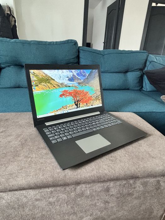 Lenovo cu procesor i7-7500u• 12gb ram DDR4• SSD + HDD