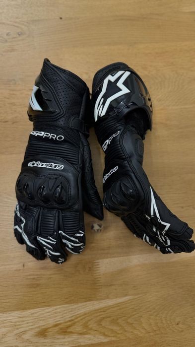 Manusi racing Alpinestars GP PRO R3