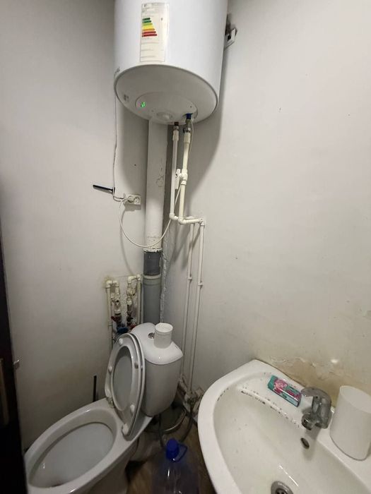 Продаётся 2/4/4 в микрорайоне