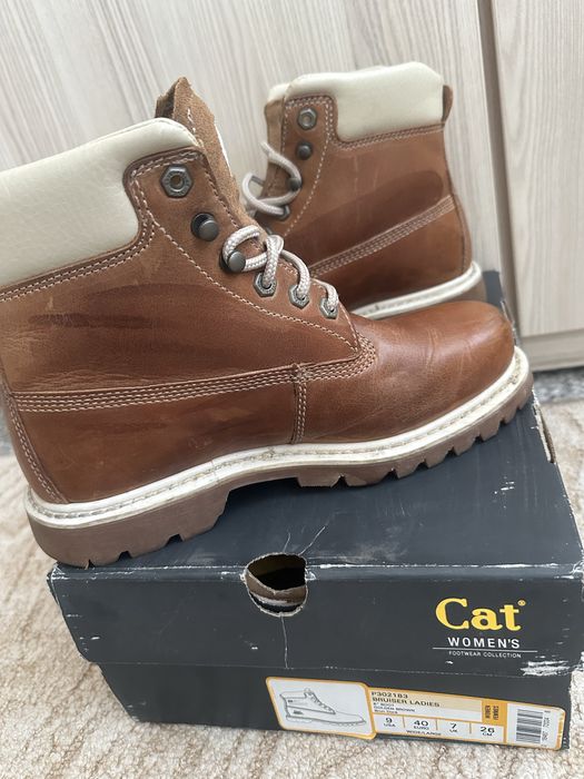 Боти от естесвена кожа CAT