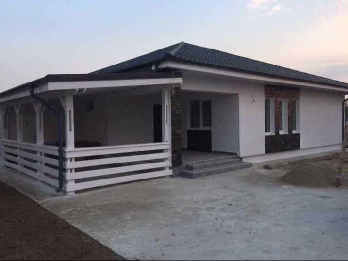 Case pe structura metalica