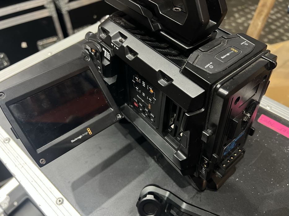 Blackmagic Ursa 4.6K G1 + accesorii