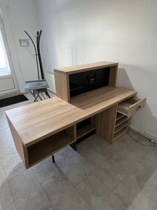 Recepție modernă premium, PAL dublu stratificat, stare impecabilă – 1,75 m